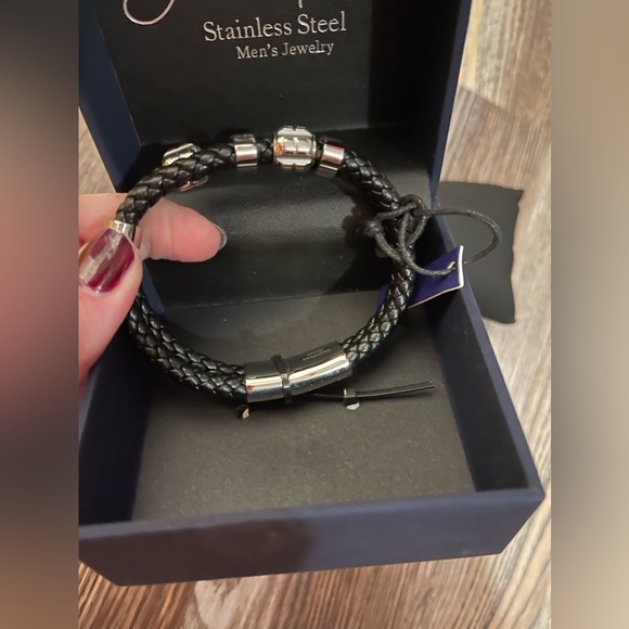New in box men’s leather and stainless steel Jacob michaels bracelet - Picture 4 of 7